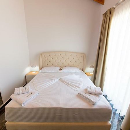 Santa Oliva Suites Ксамил Екстериор снимка