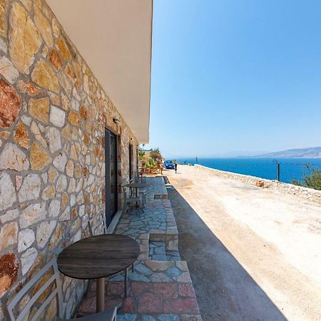 Santa Oliva Suites Ксамил Екстериор снимка