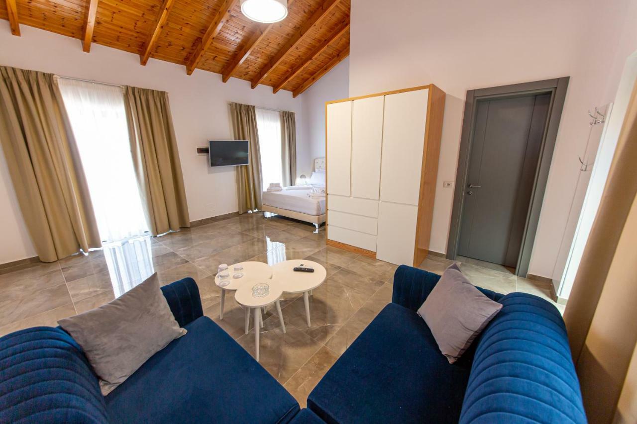 Santa Oliva Suites Ксамил Екстериор снимка