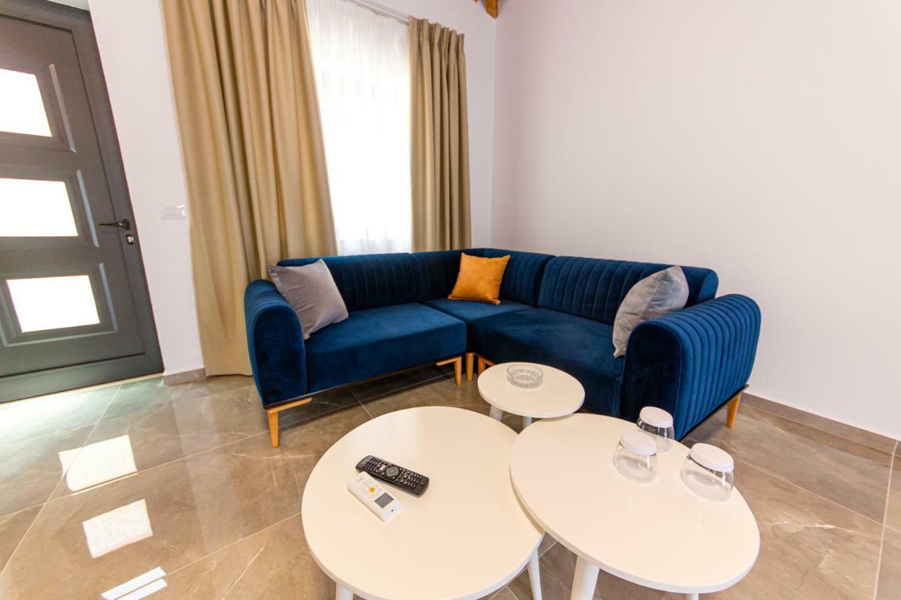 Santa Oliva Suites Ксамил Екстериор снимка