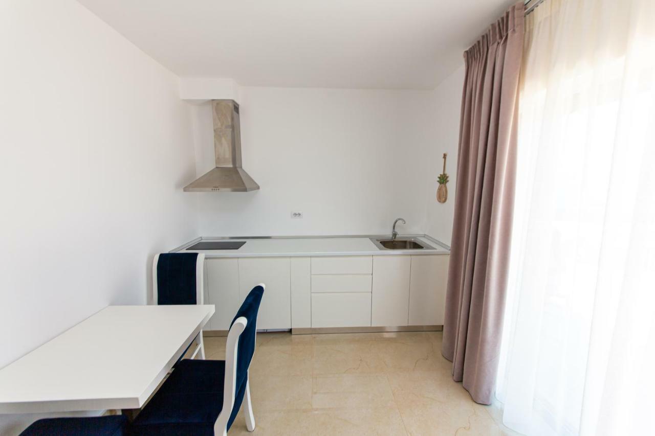 Santa Oliva Suites Ксамил Екстериор снимка