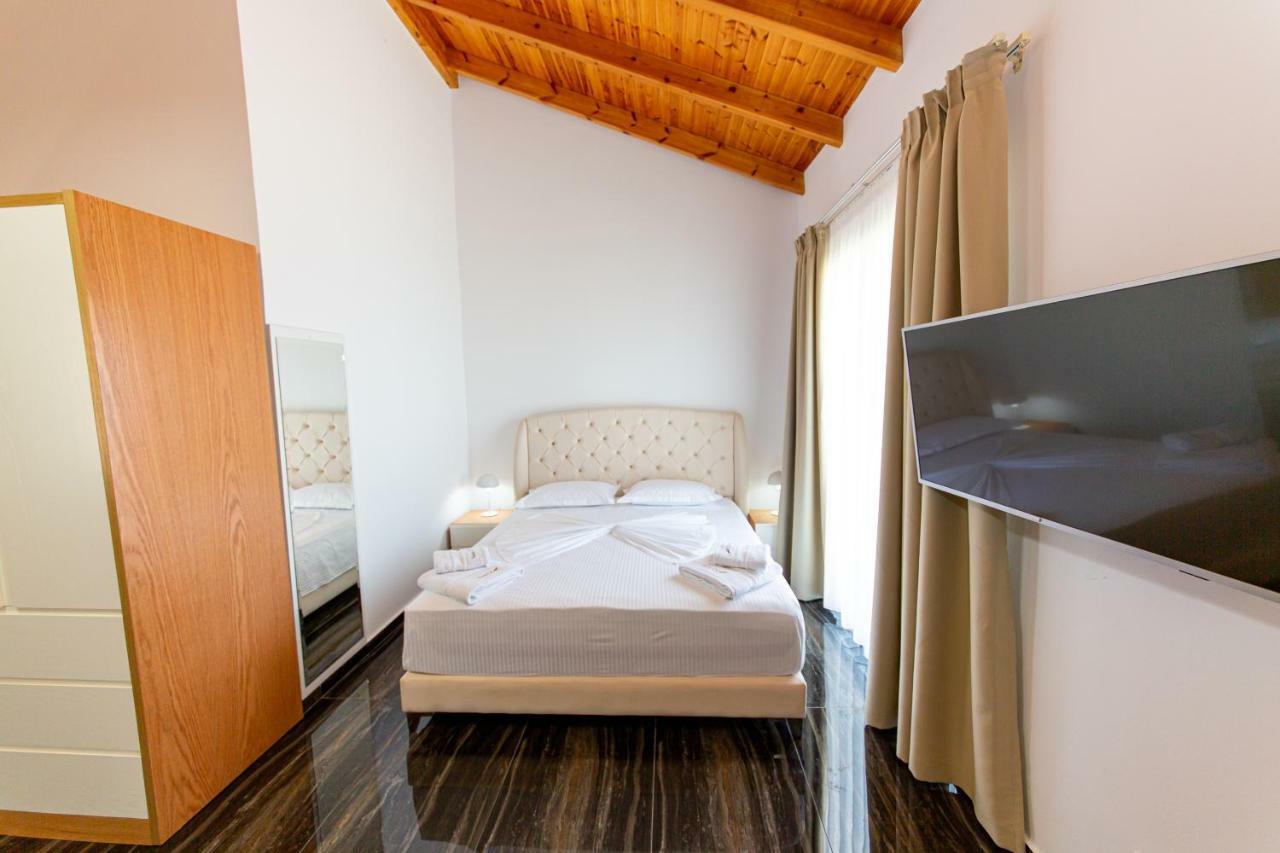 Santa Oliva Suites Ксамил Екстериор снимка